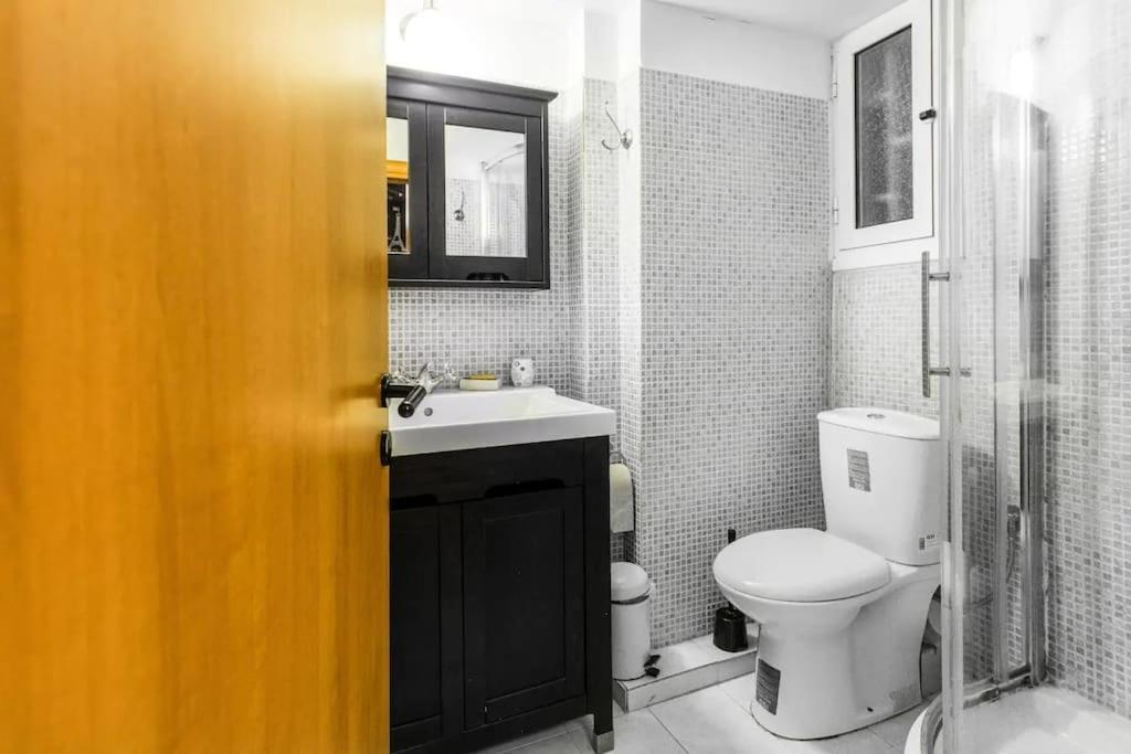 Plaka's Flat-near Syntagma Metro Station Apartment *