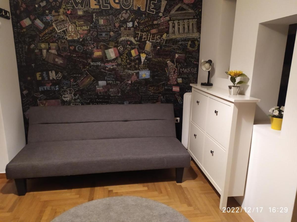 Plaka's Flat-near Syntagma Metro Station Athens